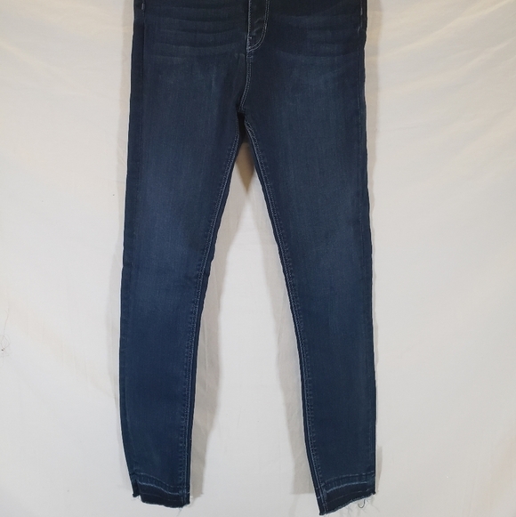 Zara Woman Dark Wash Skinny Jeans With Fringed Hem Sz 2 - Picture 2 of 7